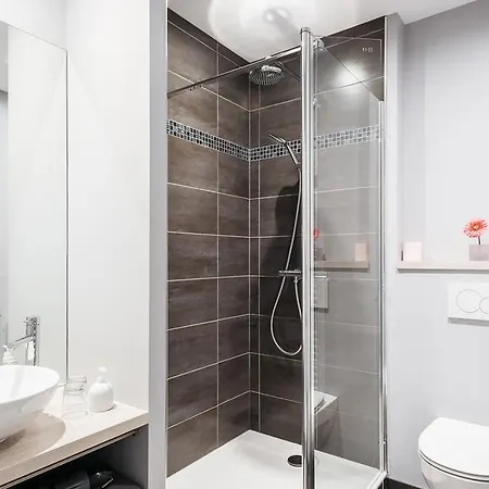 Apartment Le 9eme- Metro Valmy-homalyon